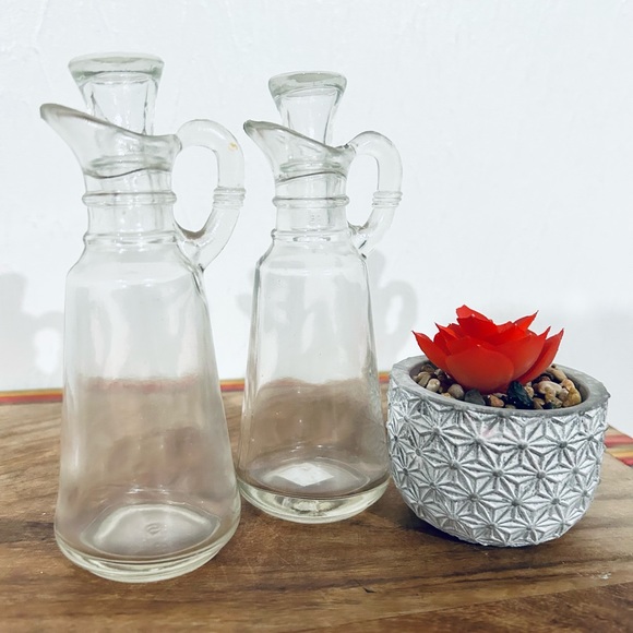 Anchor Hocking Oil Dressing & Vinegar Matching Glass Cruets Pair - Set of 2 - Picture 1 of 6